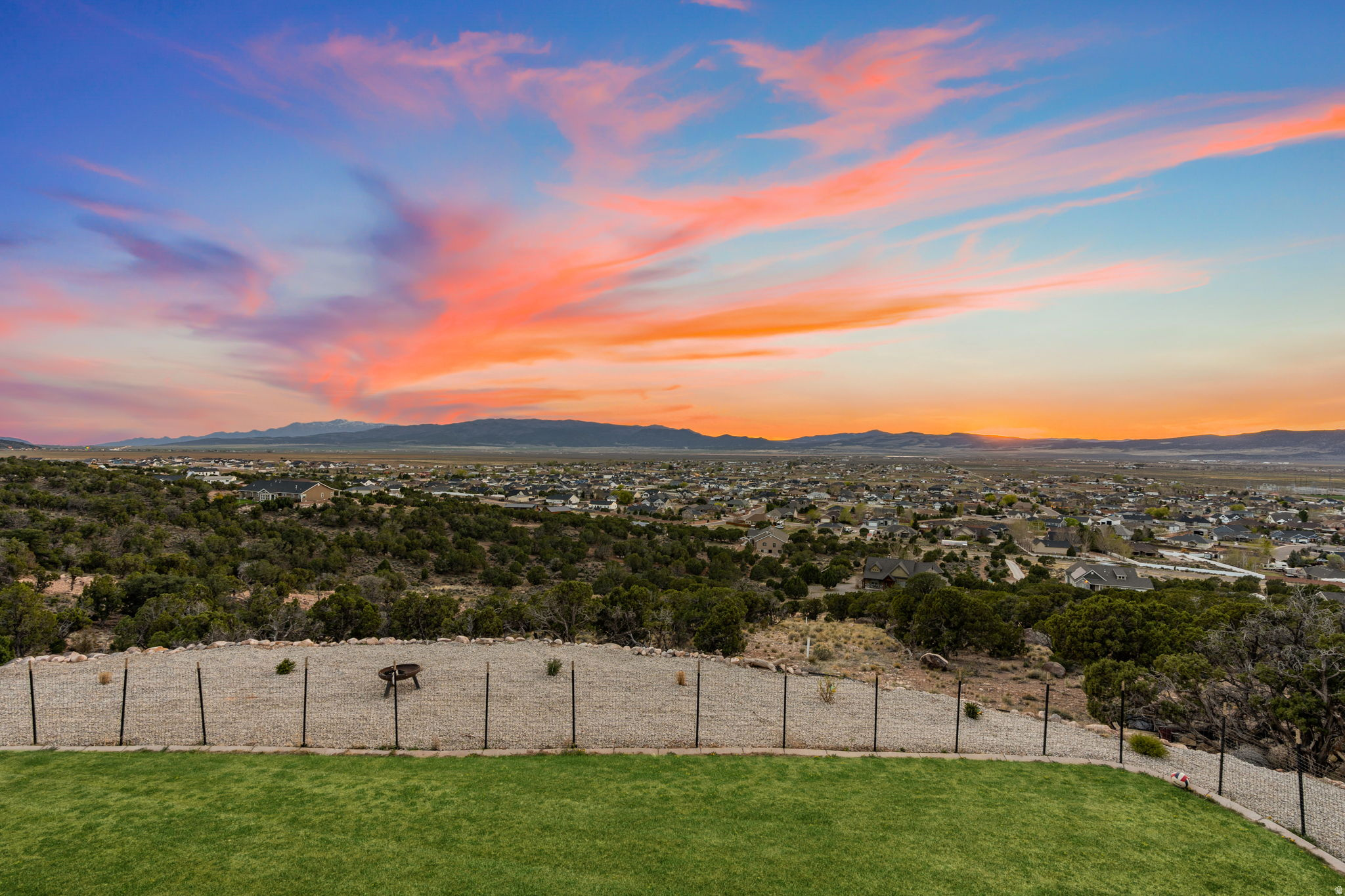 CROSS HOLLOW HILLS SUBDIVISION - Residential