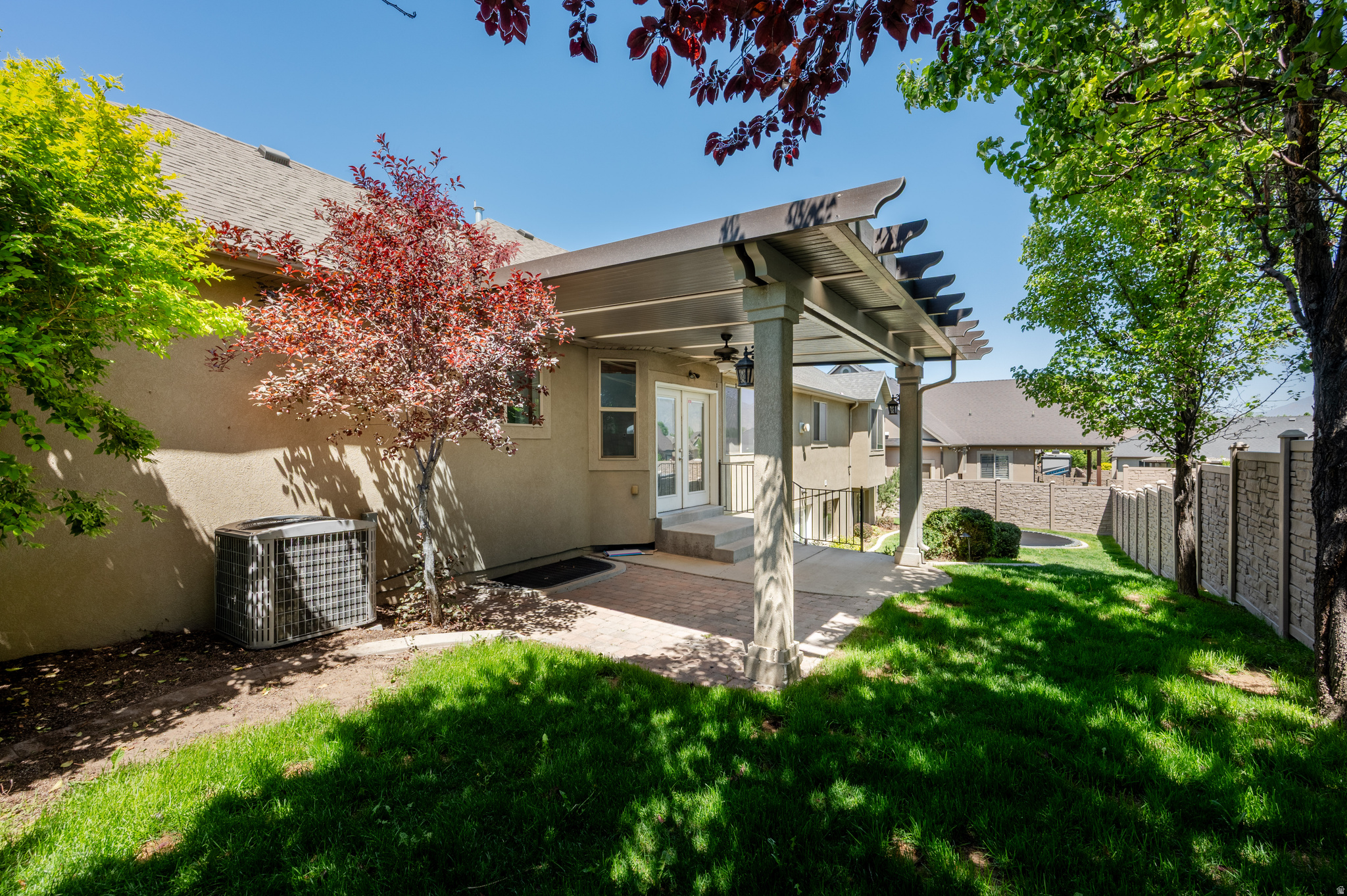 RIVER COVE - Residential