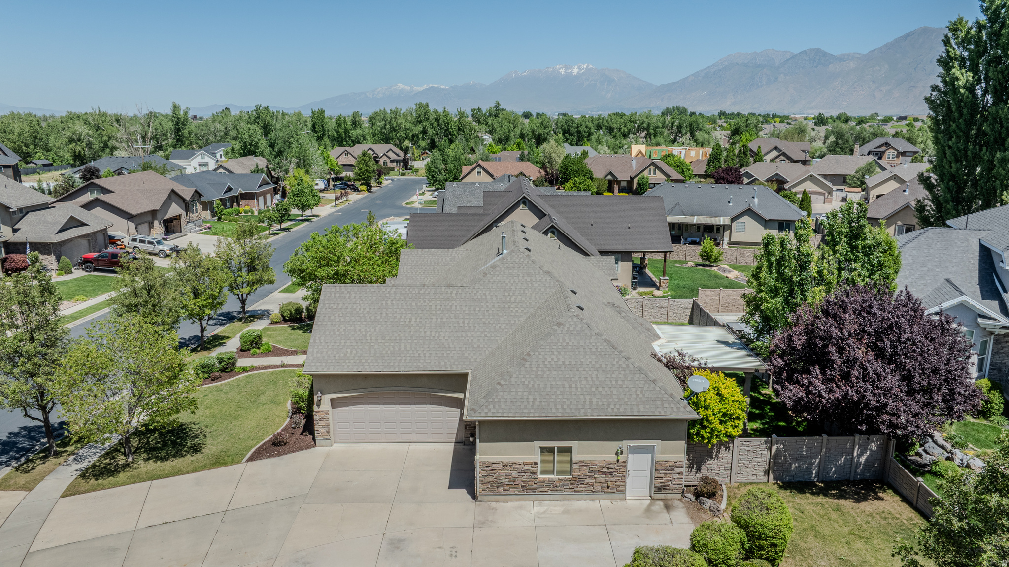 RIVER COVE - Residential