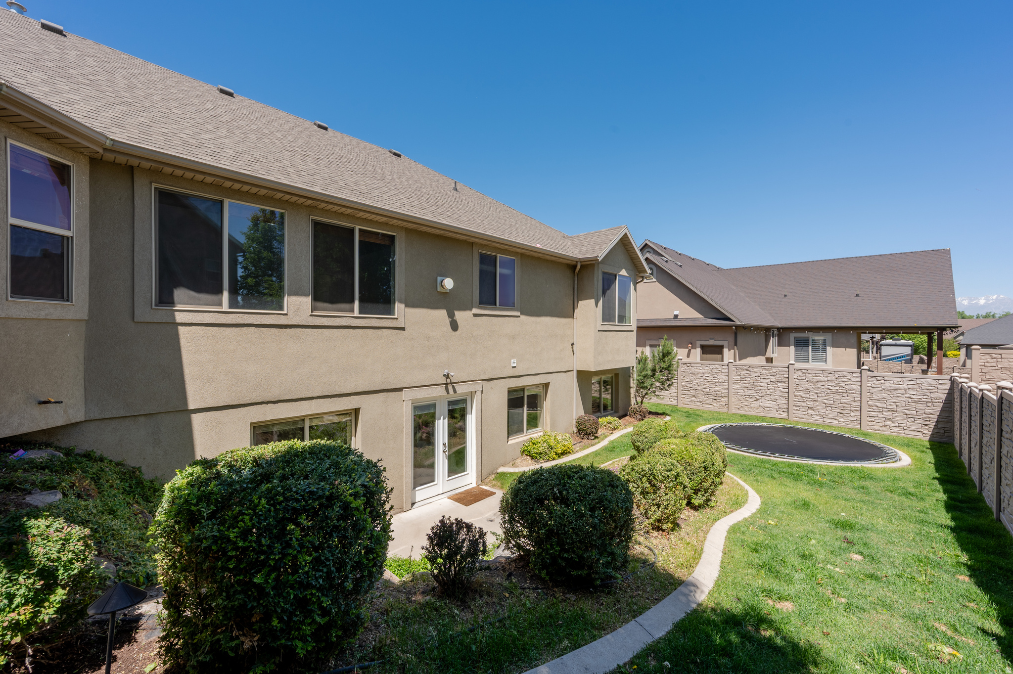 RIVER COVE - Residential