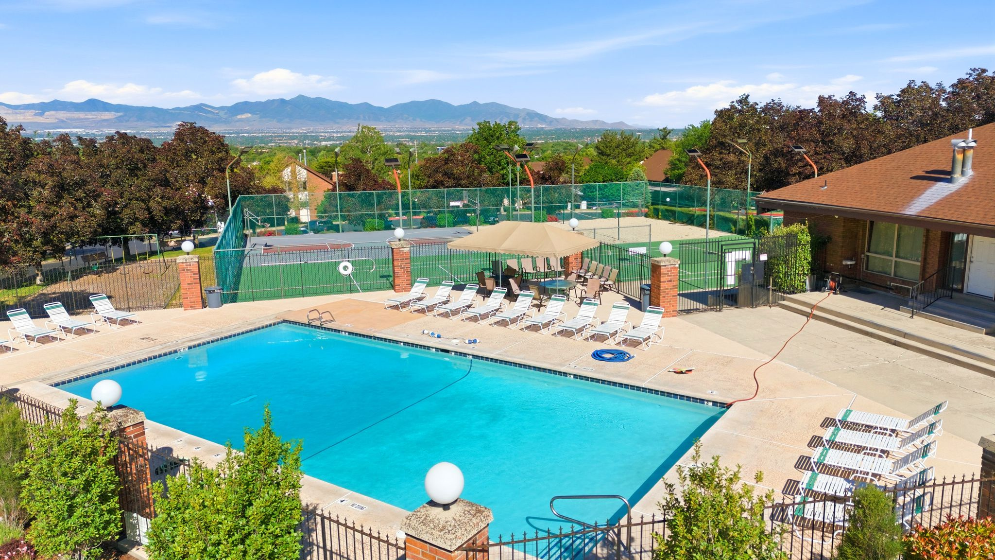 COTTONWOOD HILLS - Residential