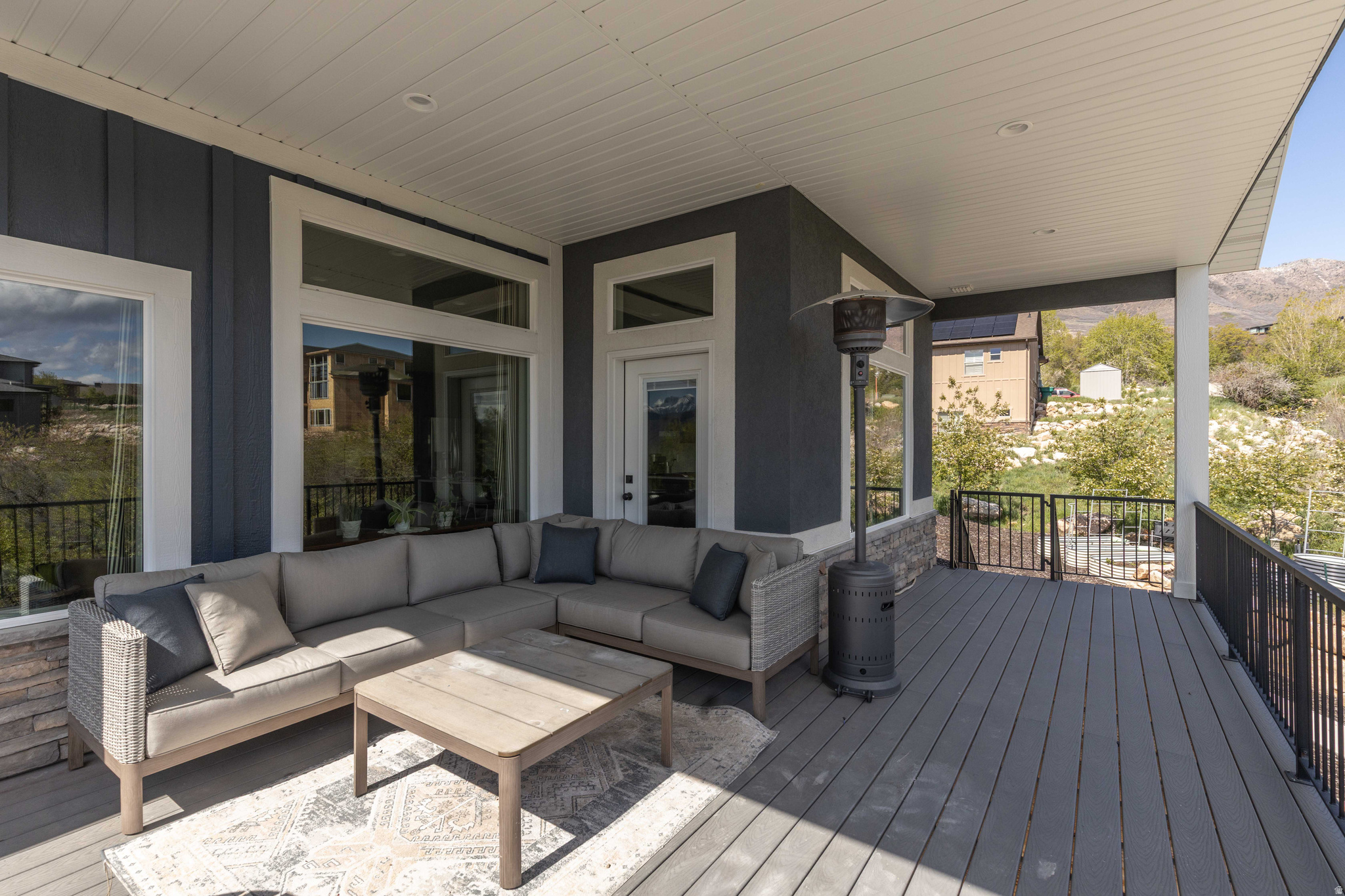 ELKHORN - Residential