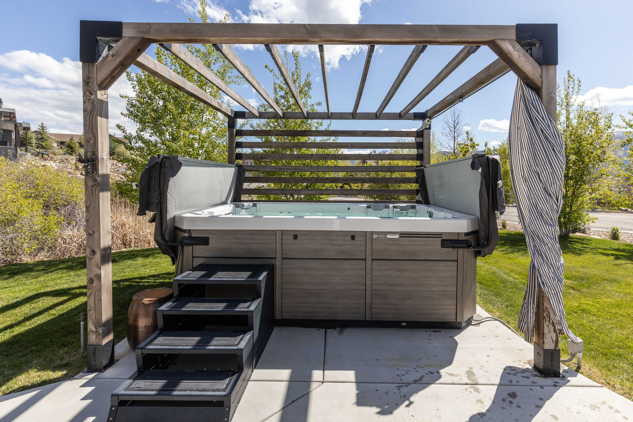 ELKHORN - Residential