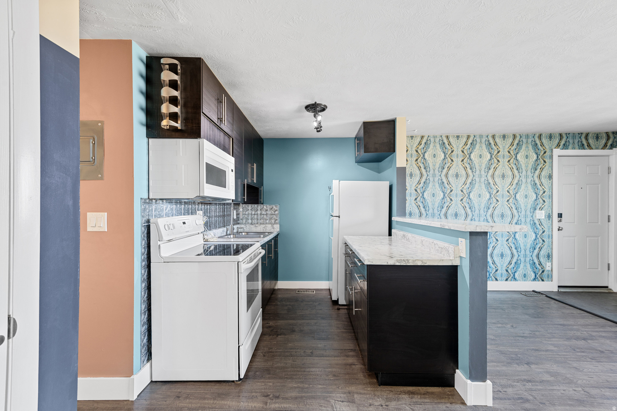 WESTGLEN VILLAGE - Residential