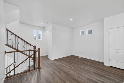 Tiny photo for 174 E POLARIS DR, Saratoga Springs, UT 84045 (MLS # 2127916)