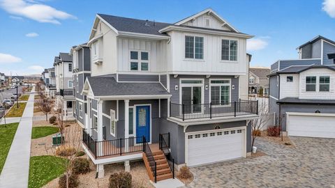 Photo of 174 E POLARIS DR, Saratoga Springs, UT 84045 (MLS # 2127916)