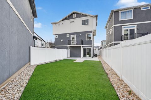 Tiny photo for 174 E POLARIS DR, Saratoga Springs, UT 84045 (MLS # 2127916)