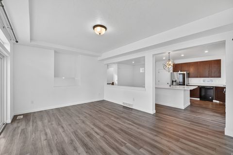 Tiny photo for 174 E POLARIS DR, Saratoga Springs, UT 84045 (MLS # 2127916)