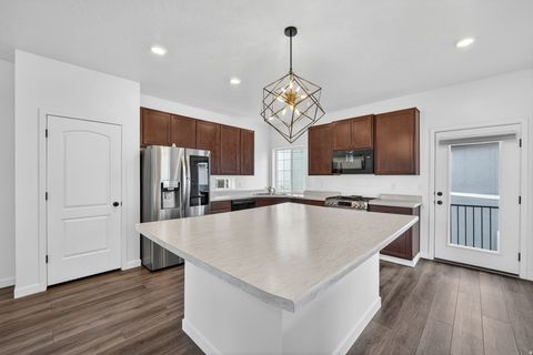 Tiny photo for 174 E POLARIS DR, Saratoga Springs, UT 84045 (MLS # 2127916)