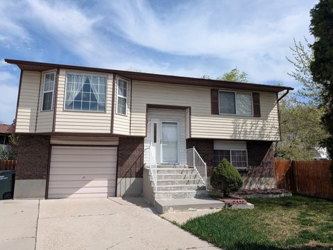 Photo of 3067 S MAXINE ST, West Valley City, UT 84120 (MLS # 2146856)