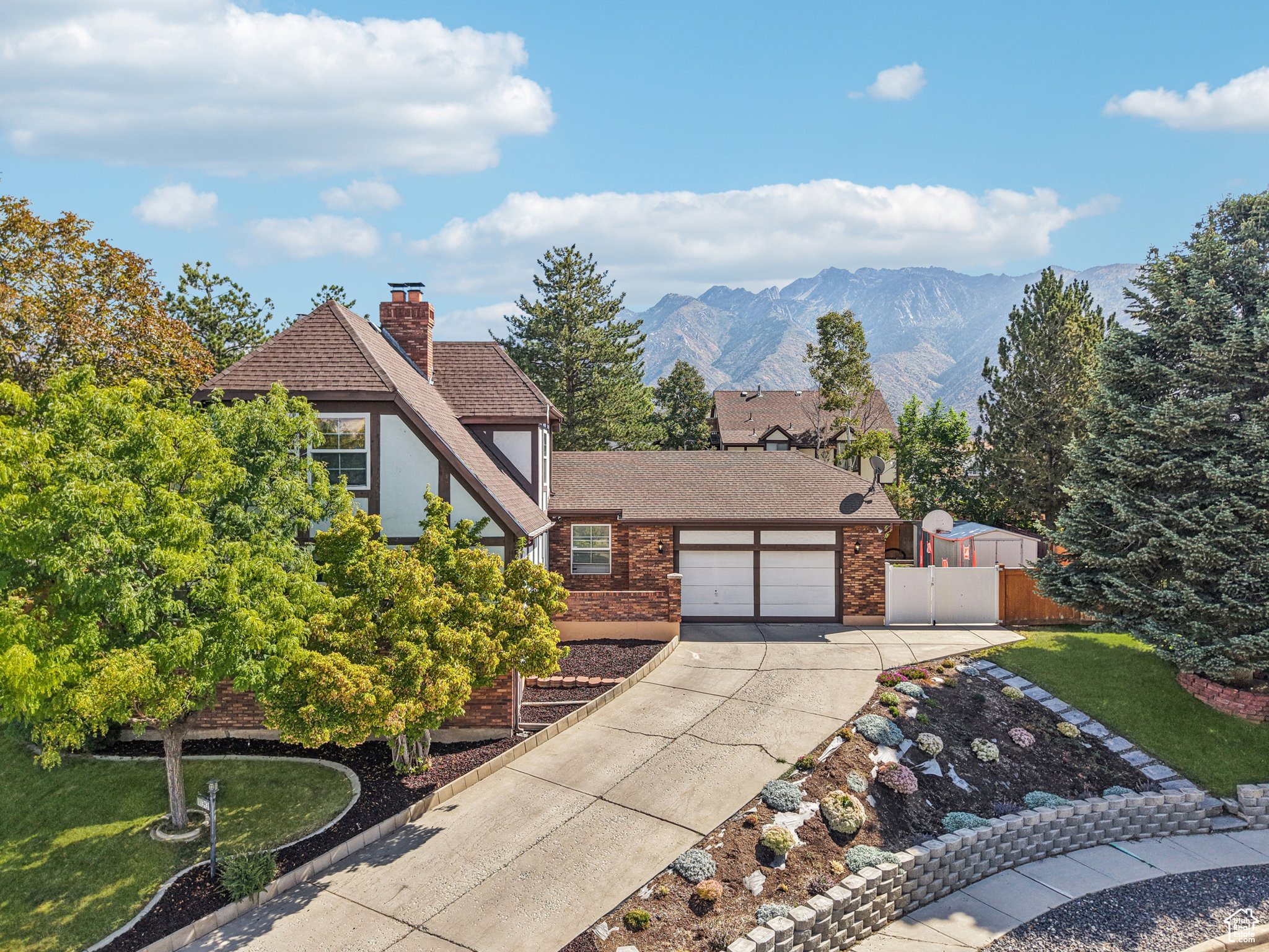 BERG ESTATES - Residential