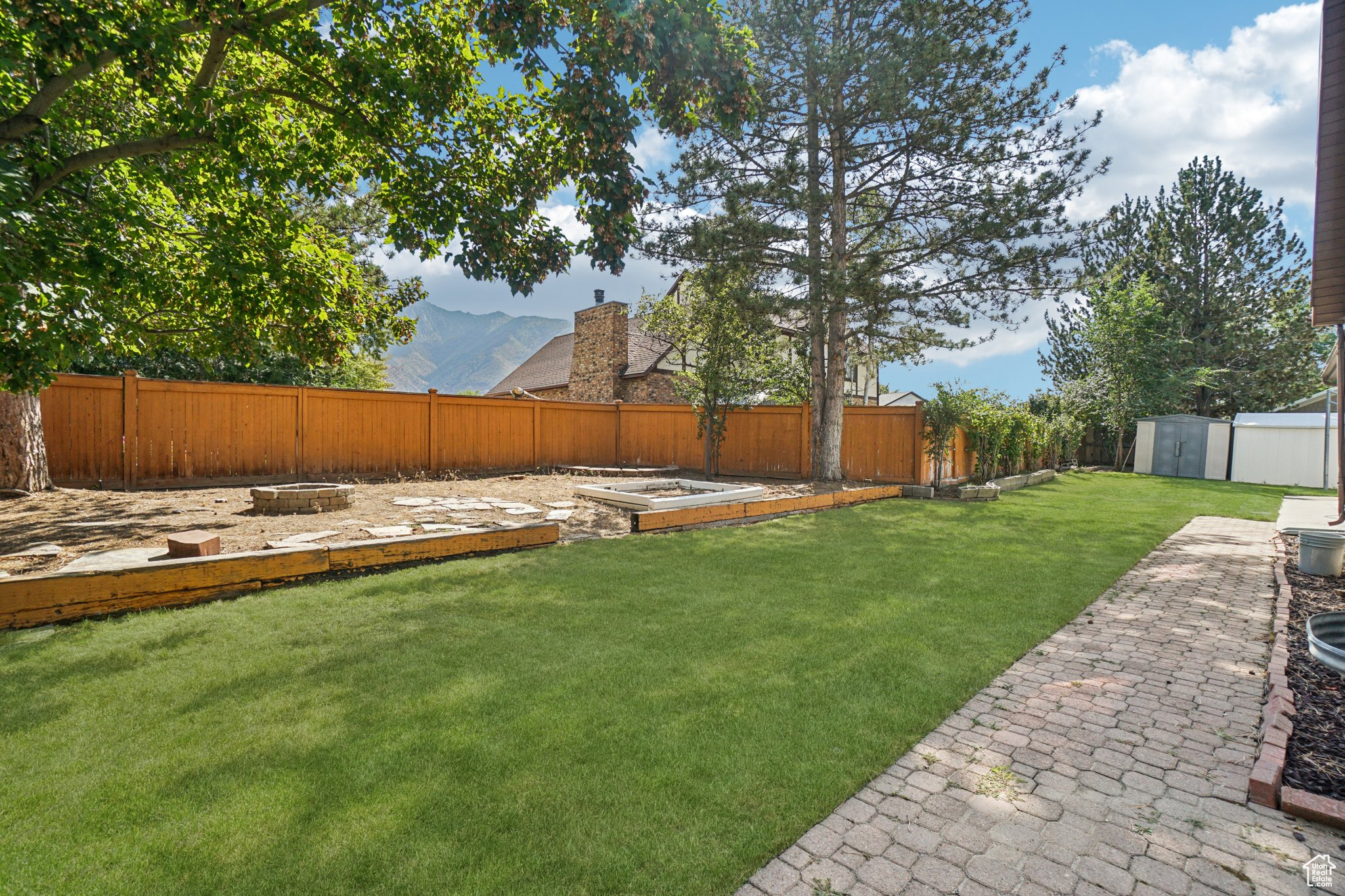 BERG ESTATES - Residential