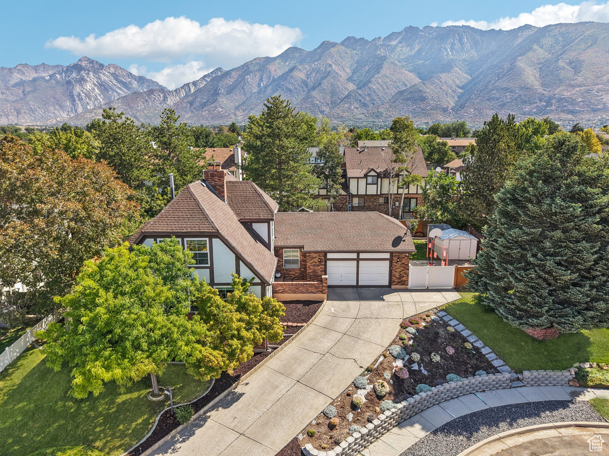 BERG ESTATES - Residential