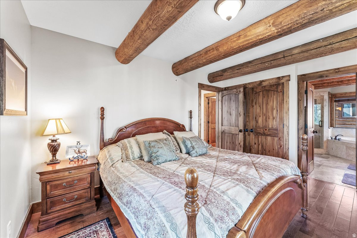 PINE MEADOW RANCH - Residential