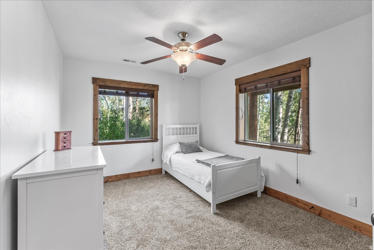 PINE MEADOW RANCH - Residential