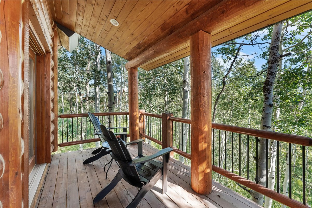 PINE MEADOW RANCH - Residential