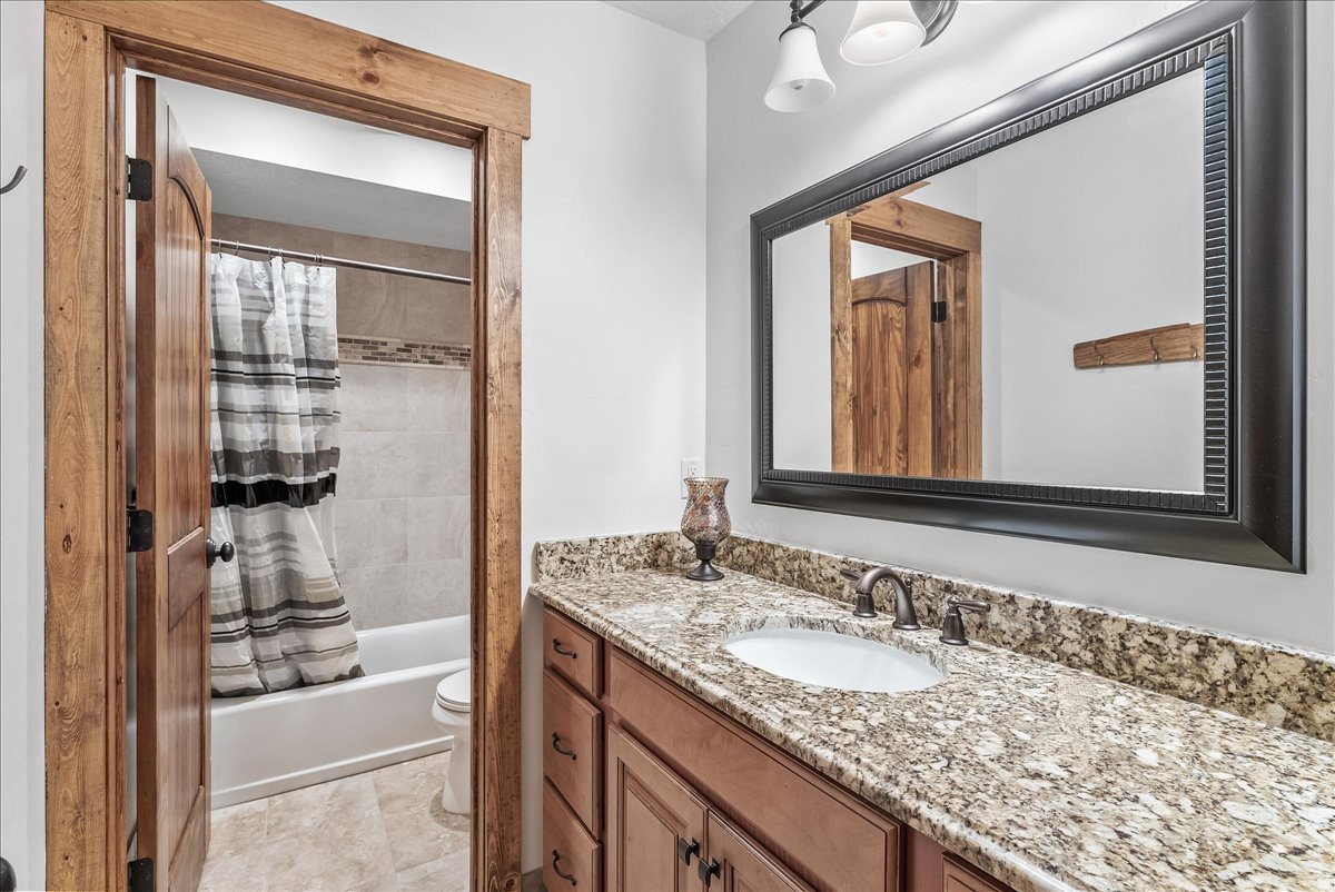 PINE MEADOW RANCH - Residential