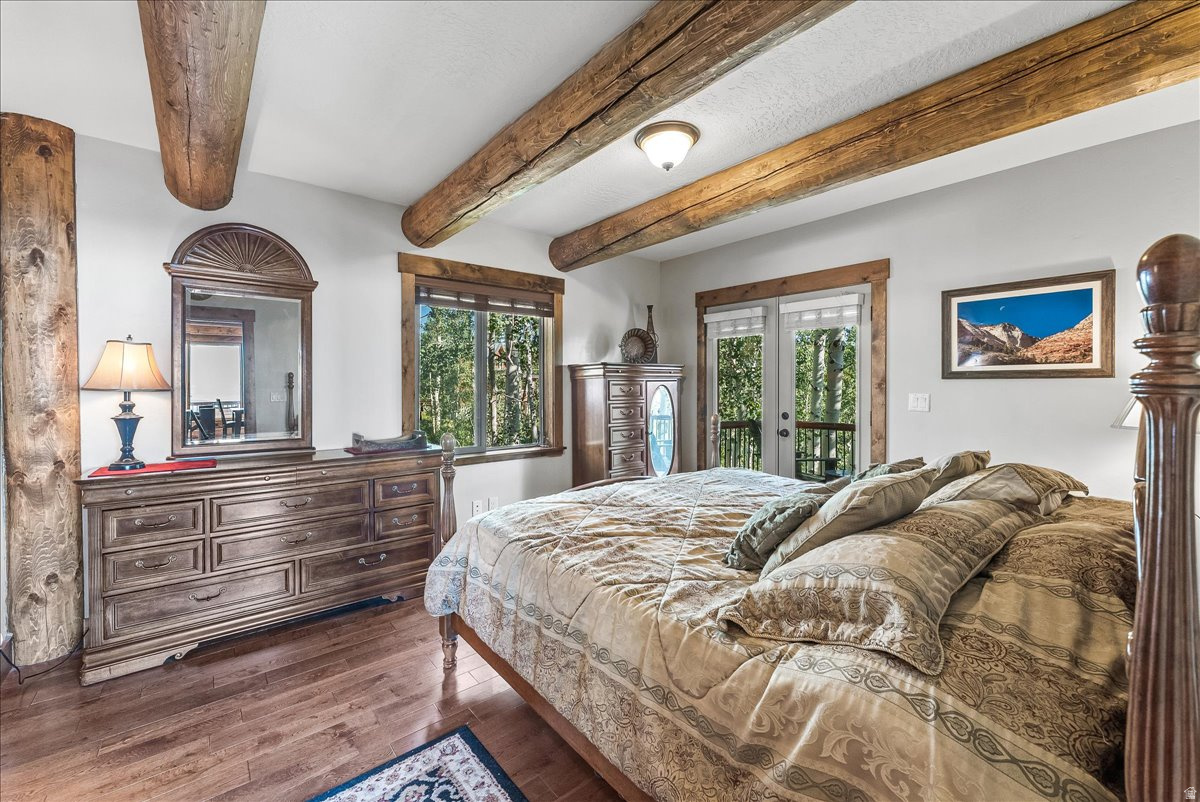 PINE MEADOW RANCH - Residential