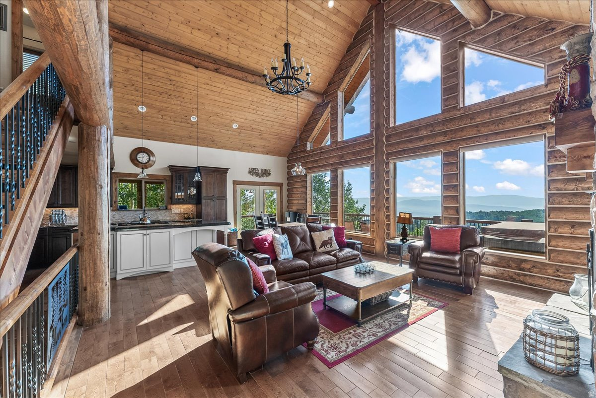 PINE MEADOW RANCH - Residential