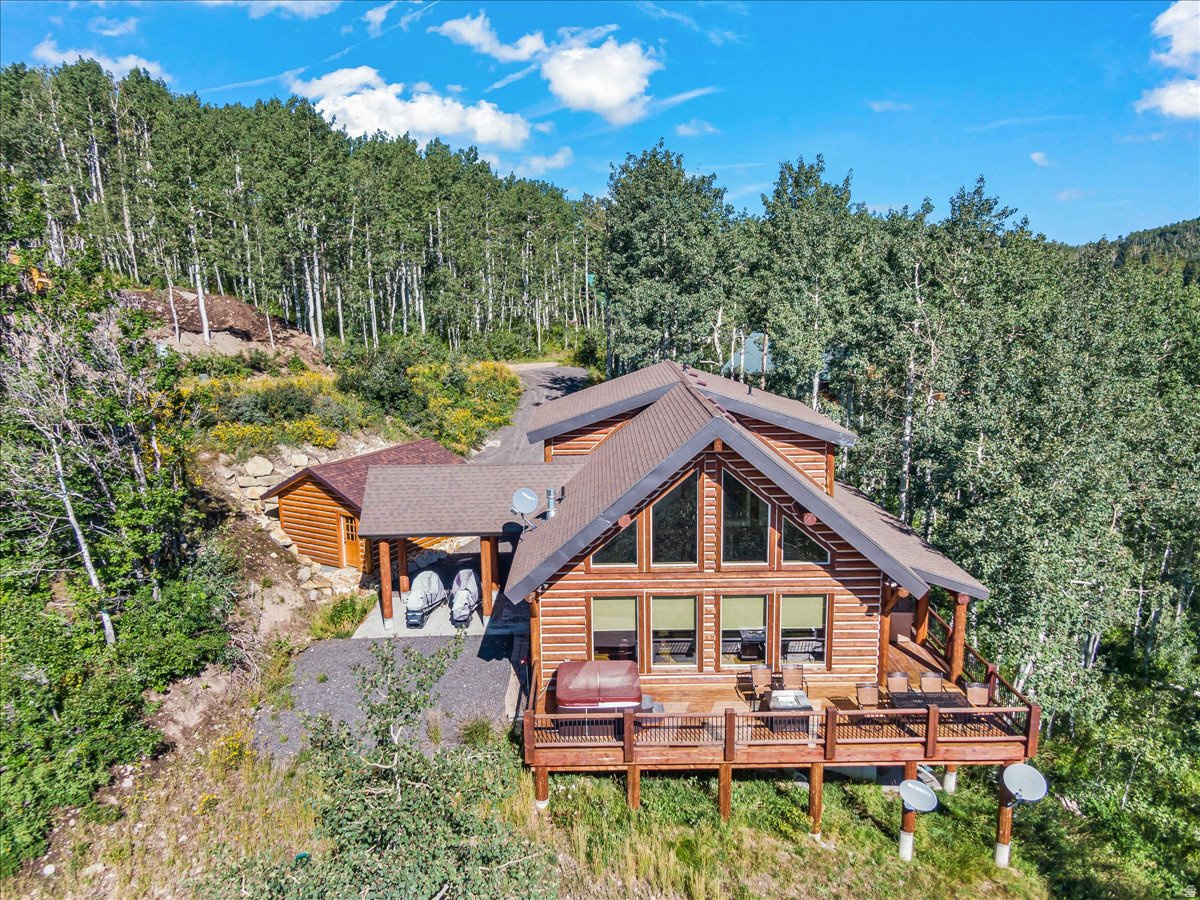 PINE MEADOW RANCH - Residential