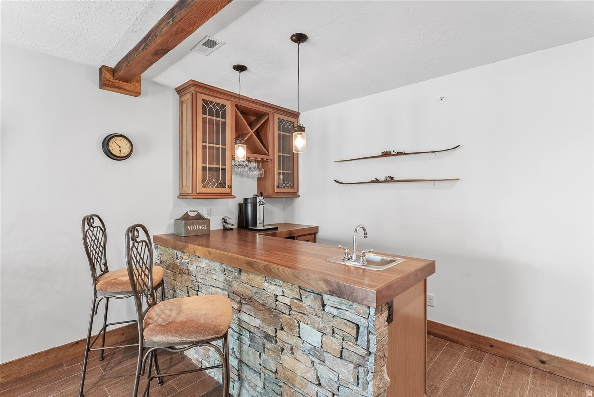 PINE MEADOW RANCH - Residential