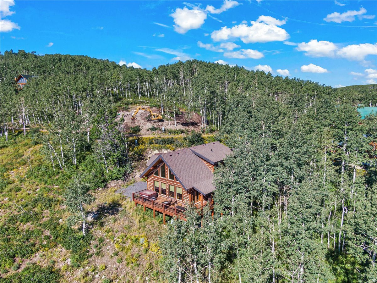 PINE MEADOW RANCH - Residential