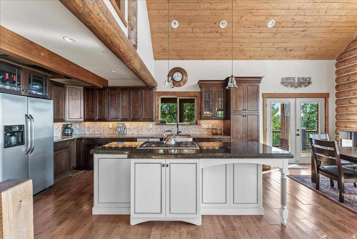 PINE MEADOW RANCH - Residential