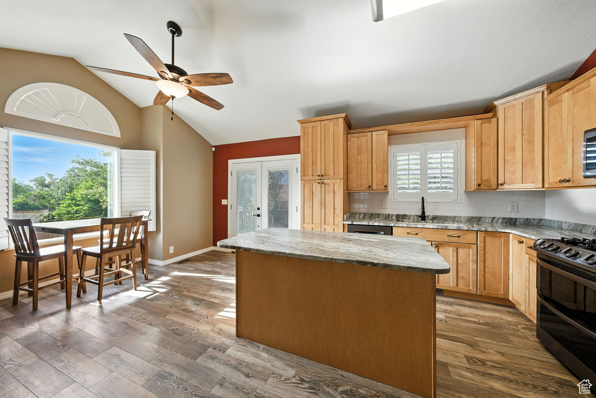 SOUTH JORDAN HEIGHTS - Residential