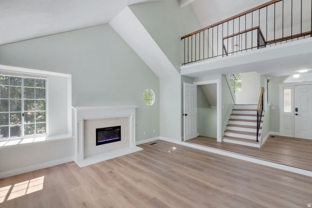 Photo of 1384 W COUNTRYWOOD LN, West Jordan, UT 84088 (MLS # 2185307)