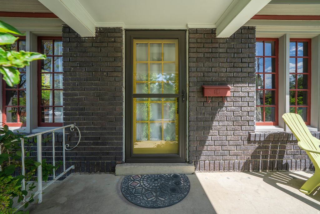 Photo of 1533 S 400 E, Salt Lake City, UT 84115 (MLS # 2157750)