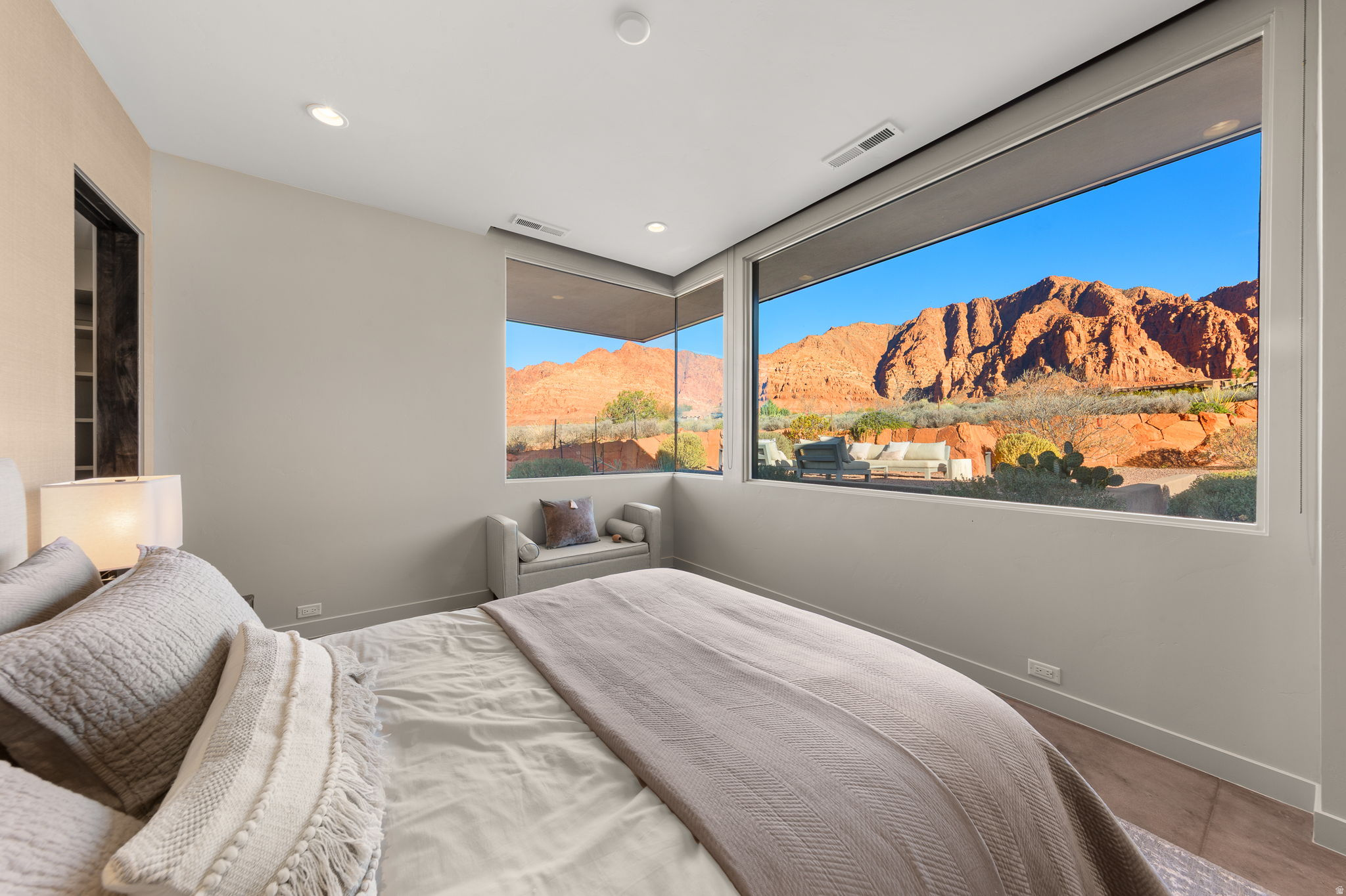 SHONTO POINT 18 - Residential