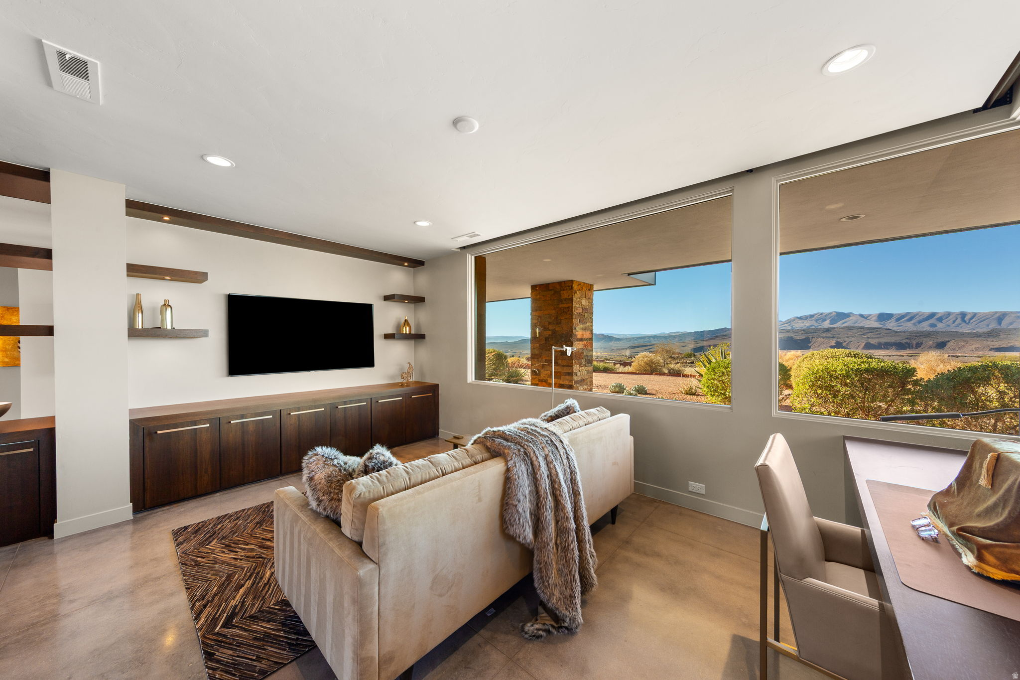 SHONTO POINT 18 - Residential