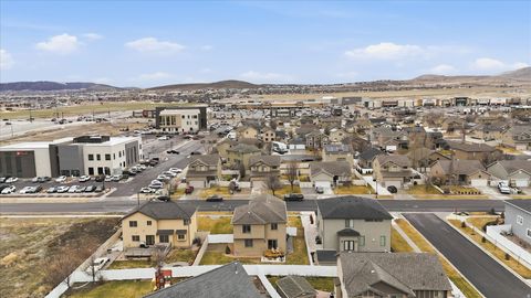 Tiny photo for 696 N DEVONSHIRE DR, Saratoga Springs, UT 84045 (MLS # 2141760)