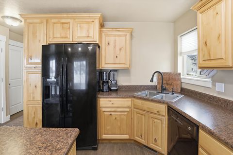 Tiny photo for 696 N DEVONSHIRE DR, Saratoga Springs, UT 84045 (MLS # 2141760)