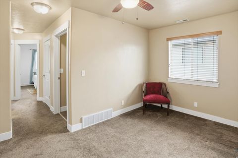 Tiny photo for 696 N DEVONSHIRE DR, Saratoga Springs, UT 84045 (MLS # 2141760)