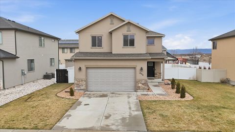 Tiny photo for 696 N DEVONSHIRE DR, Saratoga Springs, UT 84045 (MLS # 2141760)