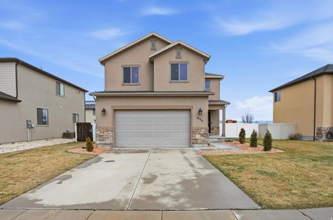 Tiny photo for 696 N DEVONSHIRE DR, Saratoga Springs, UT 84045 (MLS # 2141760)