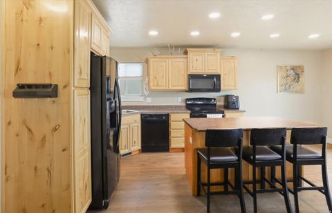 Tiny photo for 696 N DEVONSHIRE DR, Saratoga Springs, UT 84045 (MLS # 2141760)