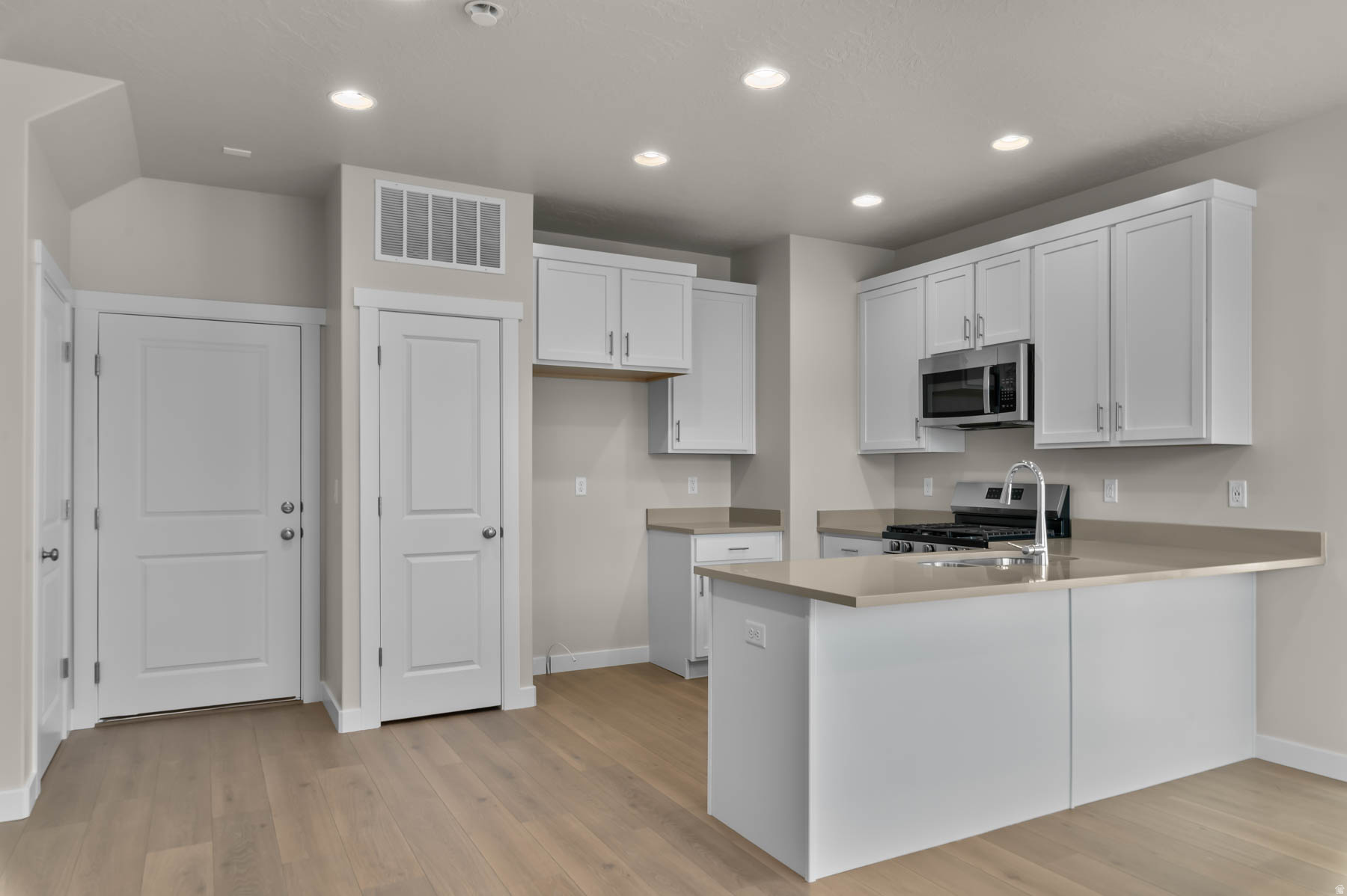 GABLER'S GROVE TOWNS 587 - Residential