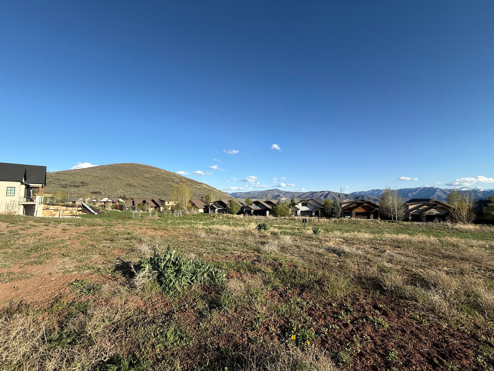 THE RESERVE - Land