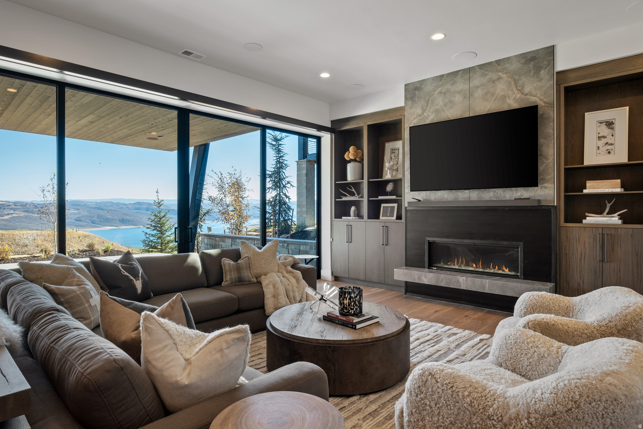 SKYRIDGE MOUNTAIN COMMUNITY - Residential