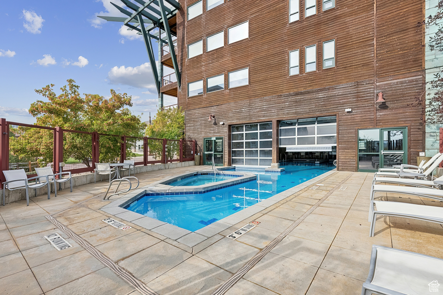 NEWPARK HOTEL - Residential