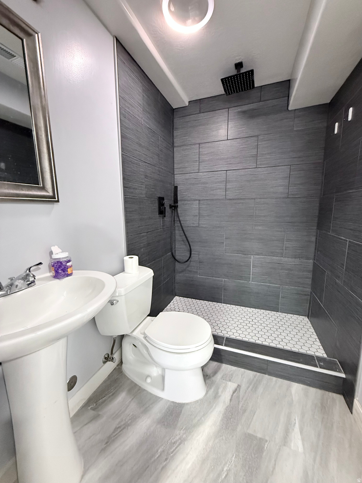 OAKS AT JORDAN HILLS - Residential