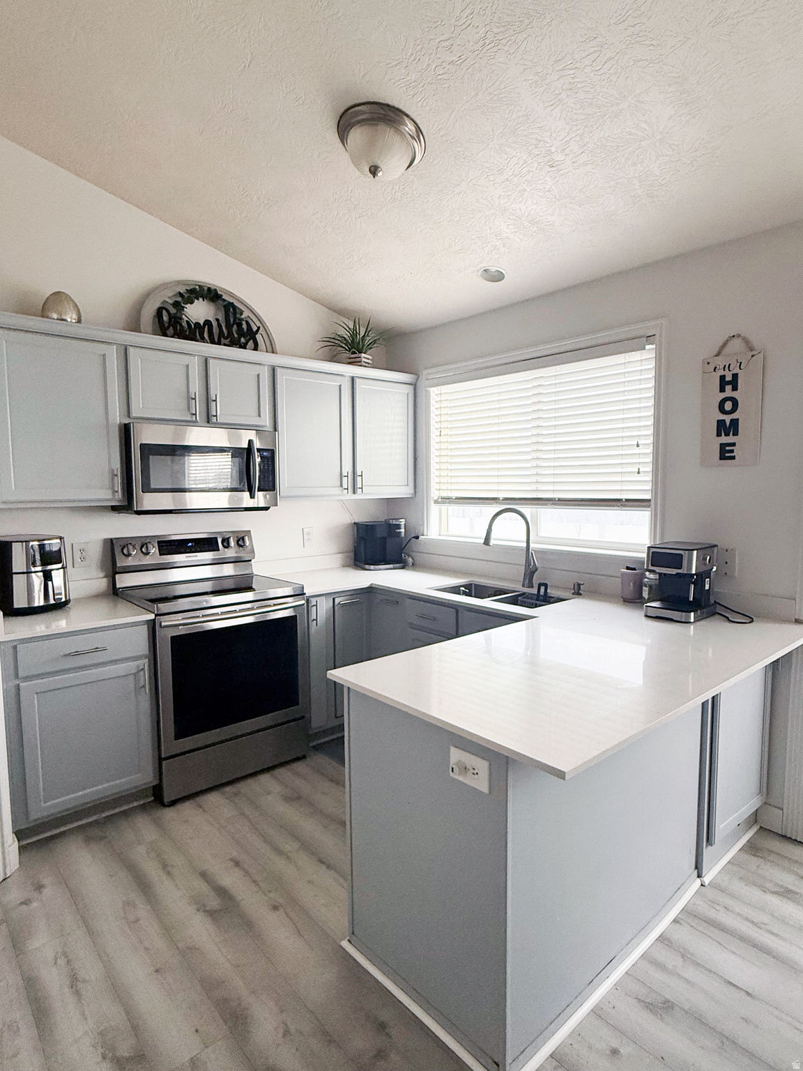 OAKS AT JORDAN HILLS - Residential