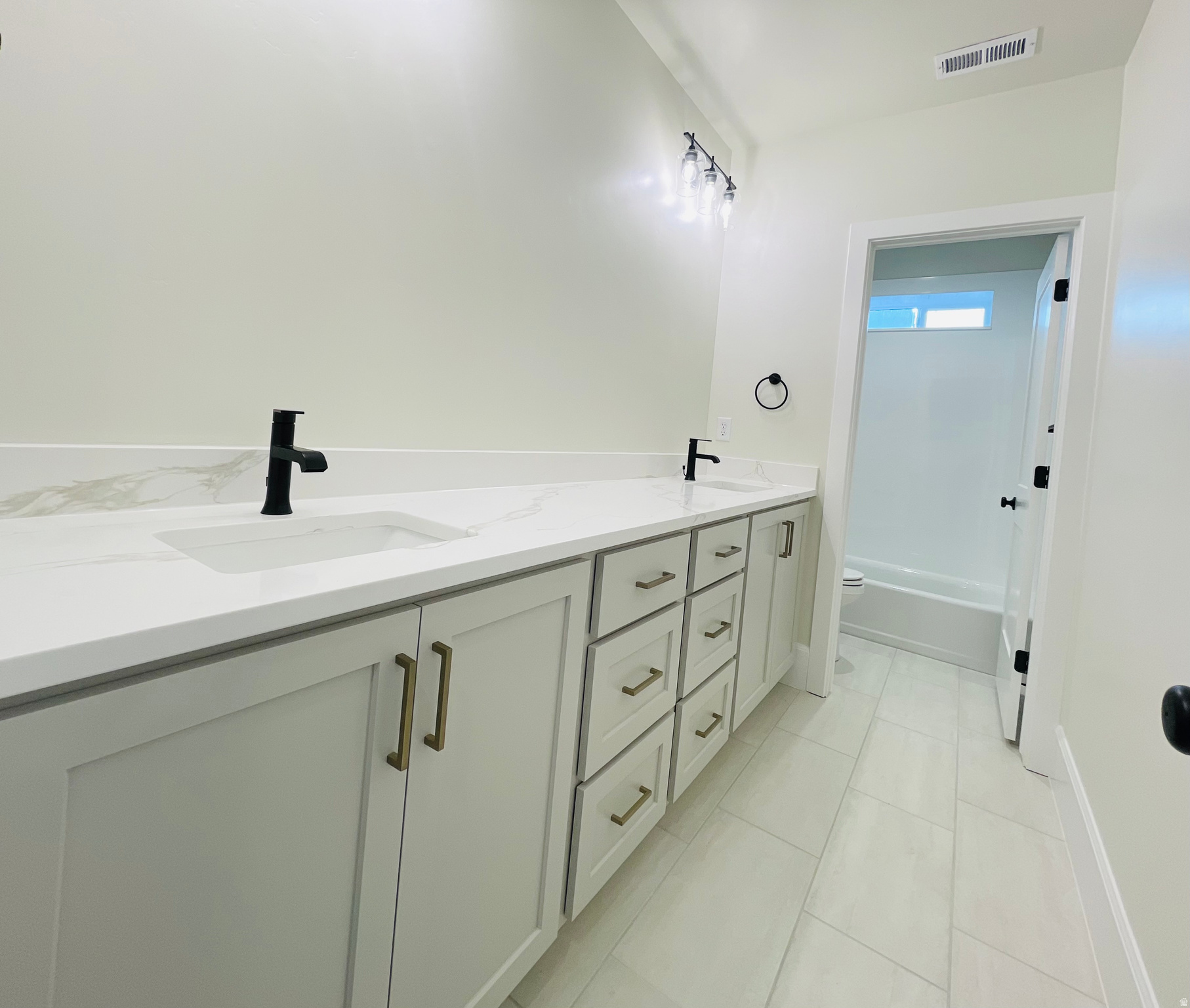 FOOTHILLS RIDGE - Residential