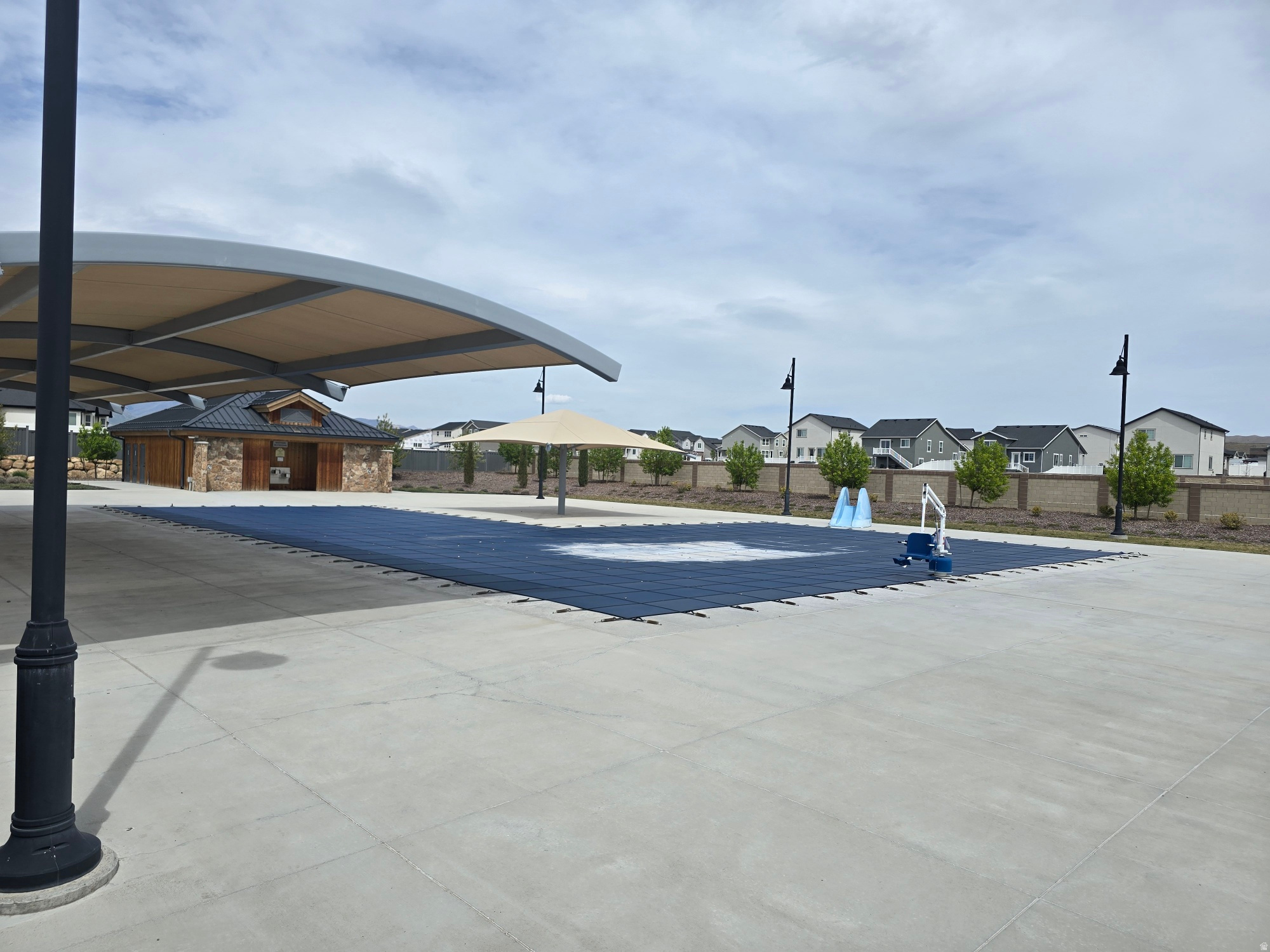 OVERLAND - Residential