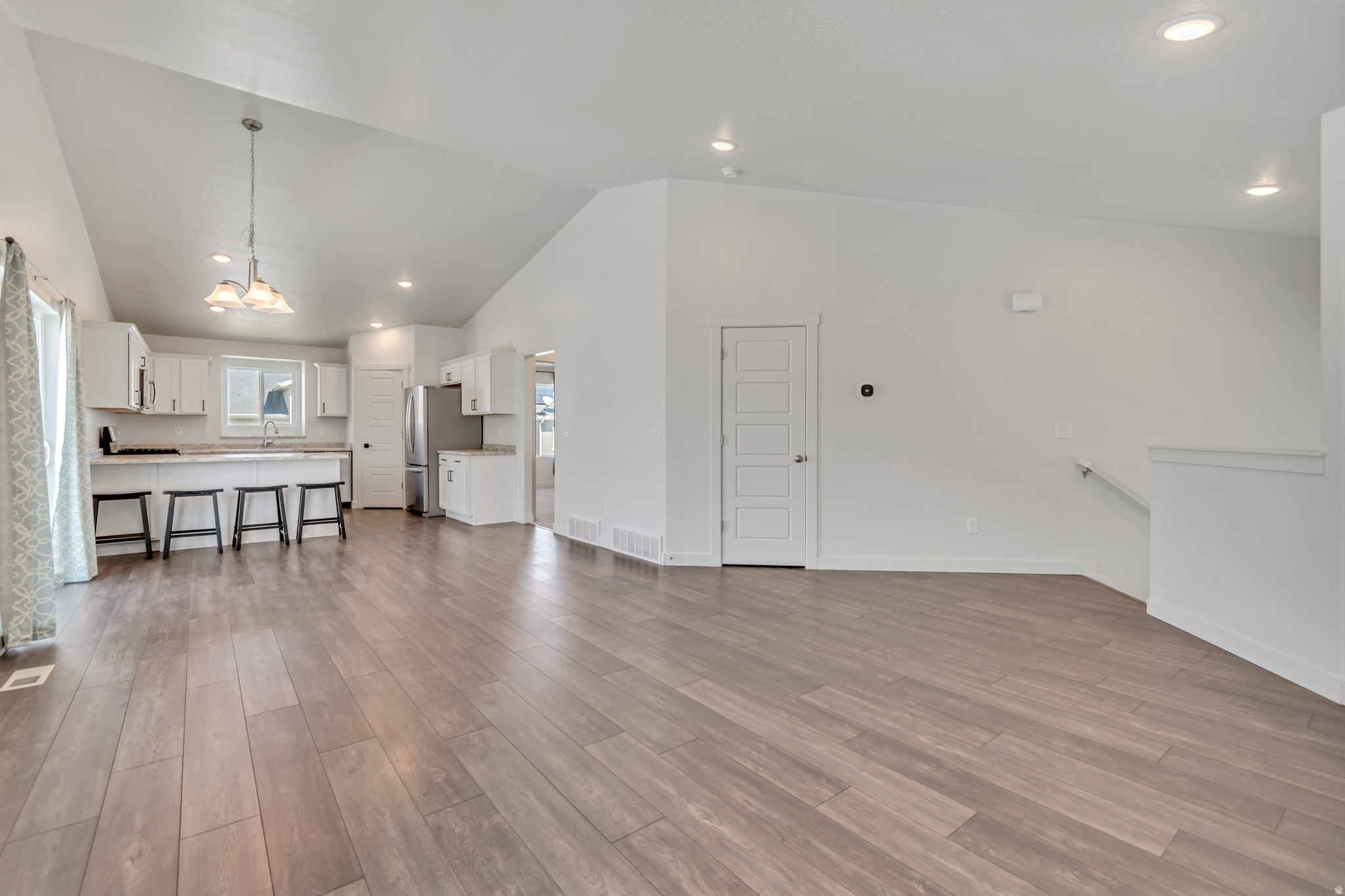 OVERLAND - Residential