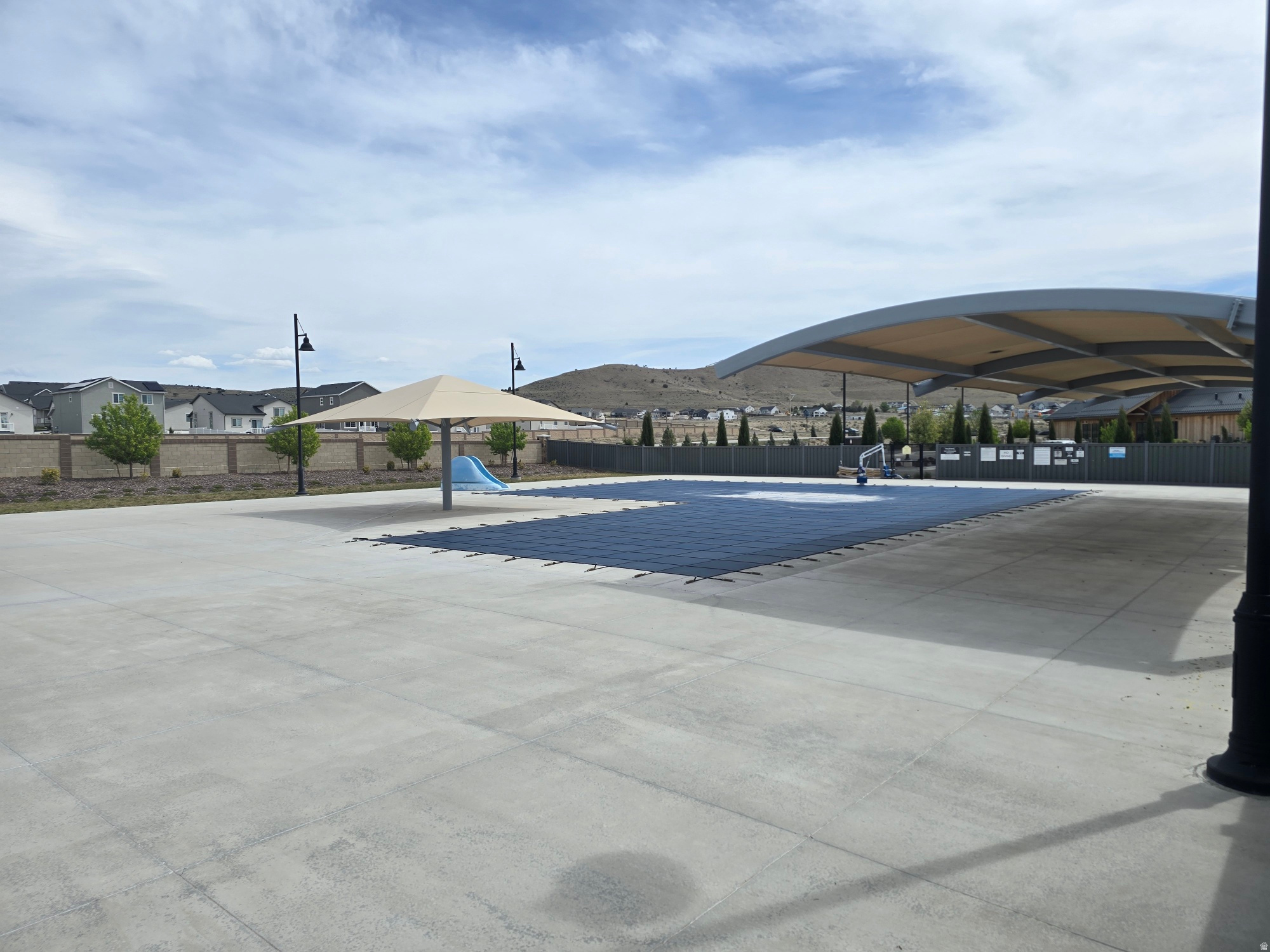 OVERLAND - Residential