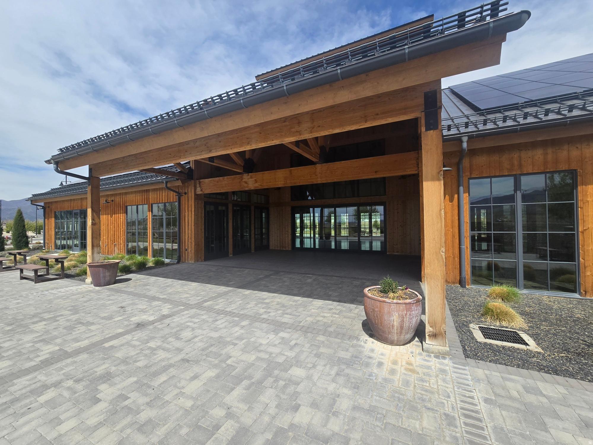 OVERLAND - Residential