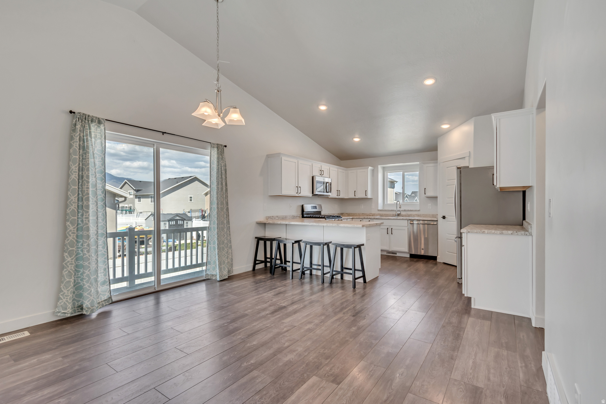 OVERLAND - Residential